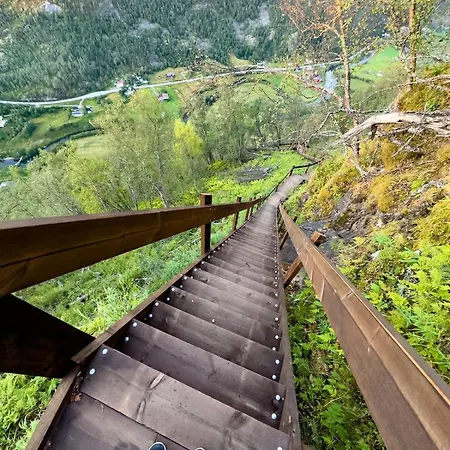 Alpehytte Sjosiden Lii